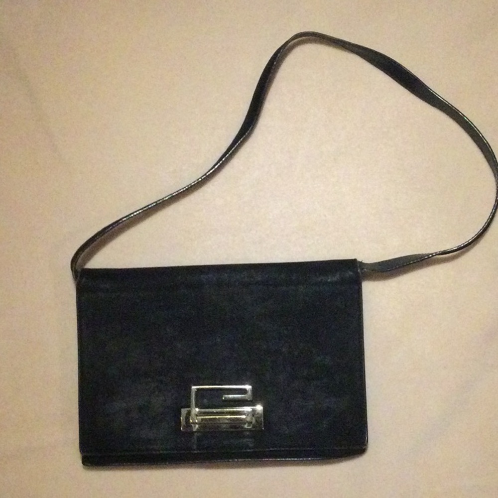Gucci Black Women's Shoulder Bag with Gold Hardware
